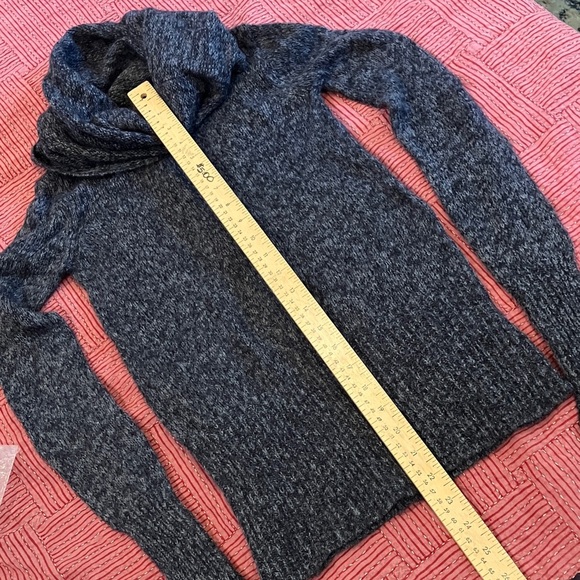 Wool blend turtleneck Women’s sweater - Picture 4 of 9